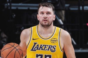 bob半岛体育官方网站-尽力局，东契奇25中16空砍42分7板8助4断，正负值-10